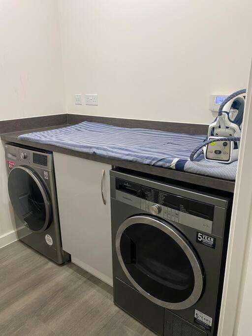 4-Room Detached Furnished Home With Parking Leicester Eksteriør billede