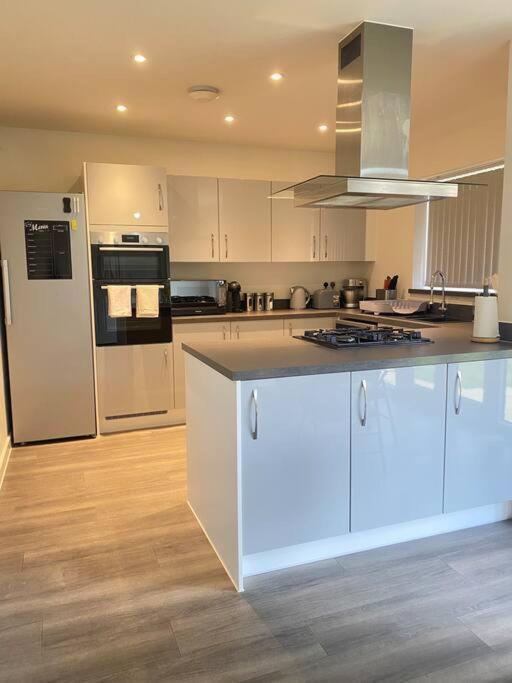 4-Room Detached Furnished Home With Parking Leicester Eksteriør billede